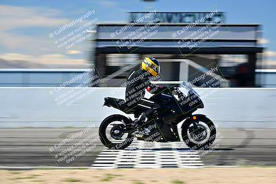 media/Mar-25-2024-Moto Forza (Mon) [[8d4319bd68]]/4-Novice Group/Session 4 Front Straight Speed Pans/
